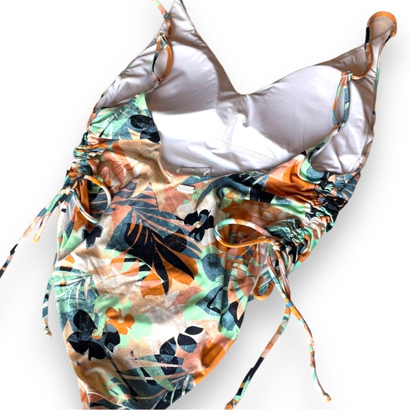 NWOT Roxy PT Beach Classics One Piece Size Med - Picture 6 of 7